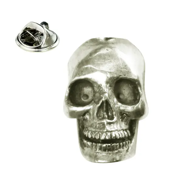 3D skull pin badge